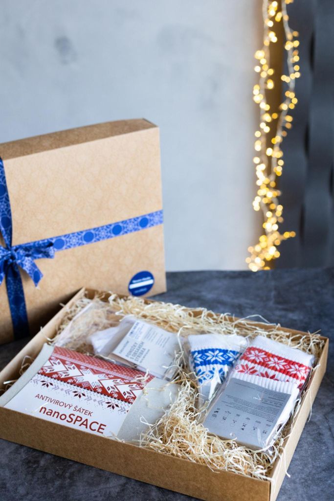 Geschenkset Winter Klassik | ponožky velikost M, šátek zimní červený