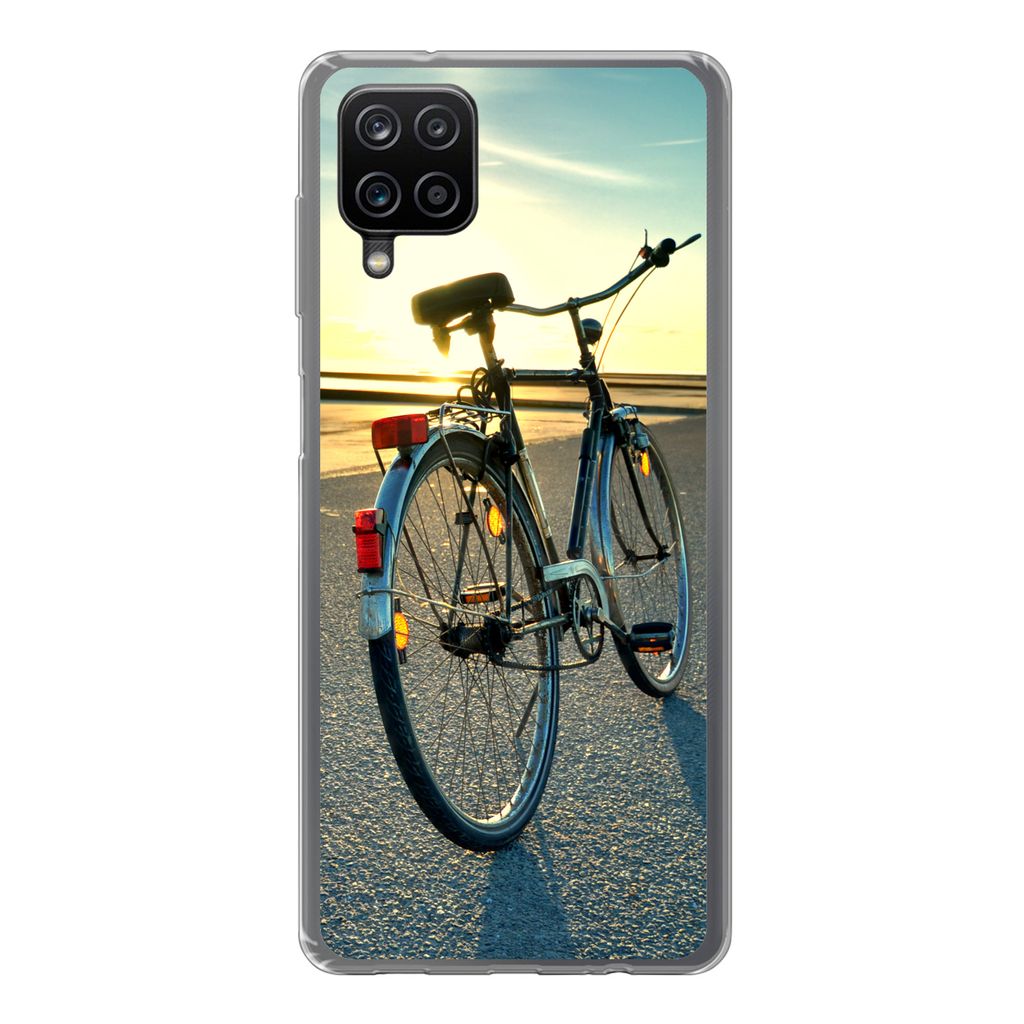 MuchoWow Handyhülle Schutzhülle Hülle für Samsung Galaxy A12 Nordsee - Fahrrad - Sonnenuntergang Silikon Softcase Handy Hülle - Bild