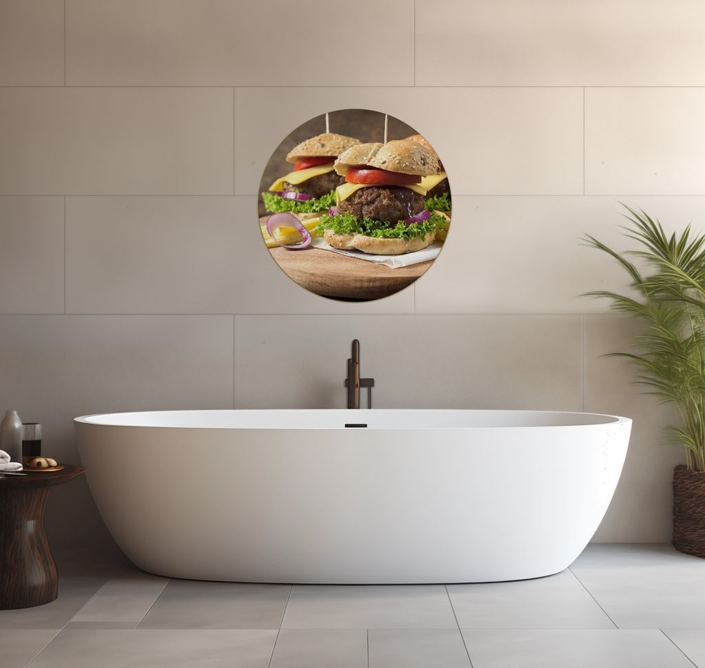 Wallario wasserfestes Poster selbstklebend 60 x 60 cm, Saftige Burger auf Holzbrett, Badezimmerposter Spritzschutz mit Hochglanzoberfläche in Glas...