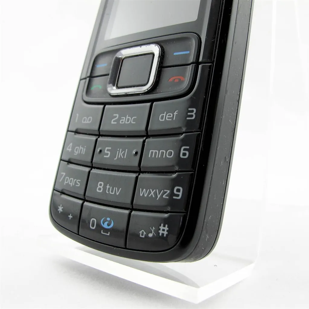Mobile Nokia 3110 classic idéal pour appels et SMS avec clavier pratique