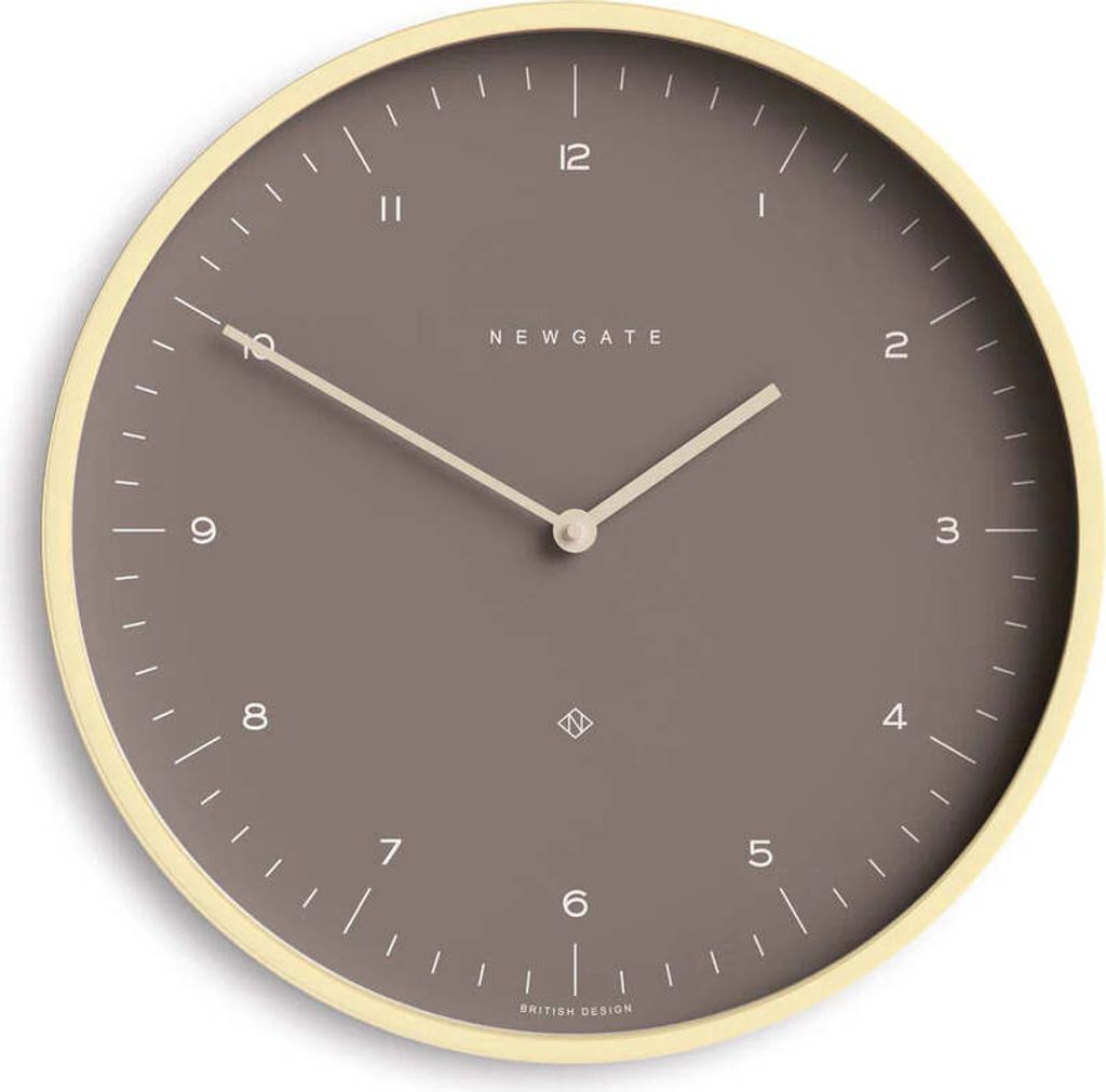 Newgate Mr Clarke Medium Wanduhr mit Braun Zifferblatt