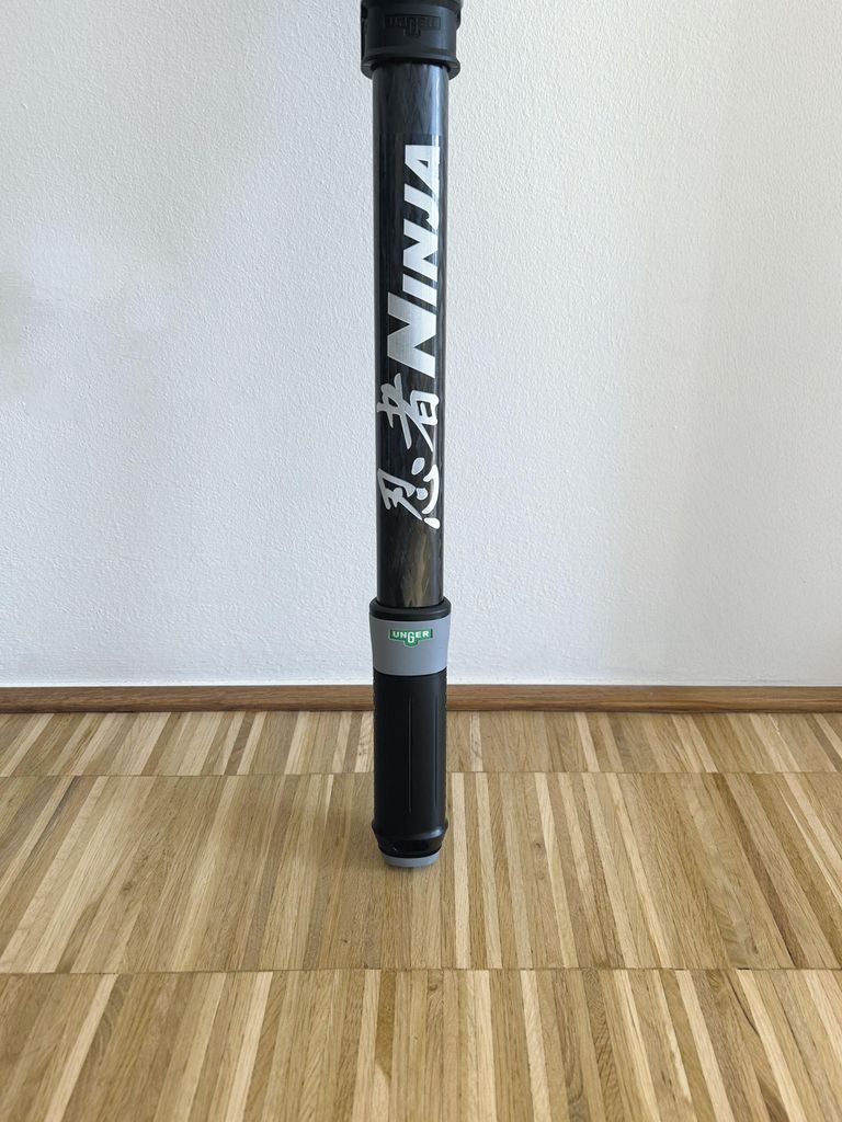 Unger Carbon Teleskopstange Ninja (5,50 m, 4-teilig, kompakt, Fensterreinigung)