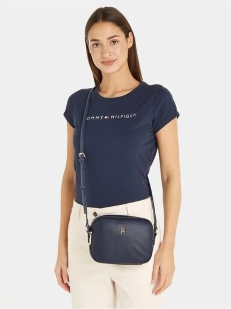 Sac Crossover Tommy Hilfiger Poppy Plus : l'accessoire idéal voyage
