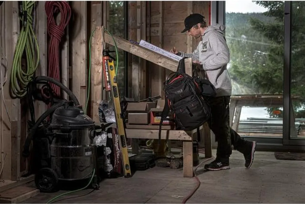 Sac à dos Helly Hansen Work Day 79583 - Finition Noir Mat et Durable - 4