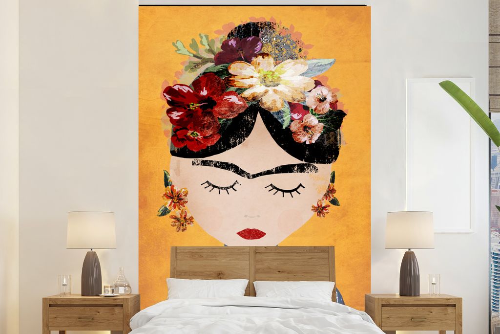 MuchoWow Fototapete für Wohnzimmer oder Schlafzimmer Wandtapete Vinyl Motivtapete Frau - Blumen - Gelb - Kunst - 170x260 cm - Wohnzimmertapete