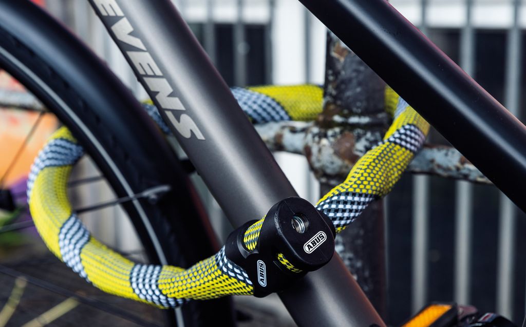 ABUS Kettenschloss IVERA Chain 7210 – Fahrradschloss mit hochflexibler IvyTex-Kunstfaserummantelung – ABUS-Sicherheitslevel 8 – 110 cm – Gelb