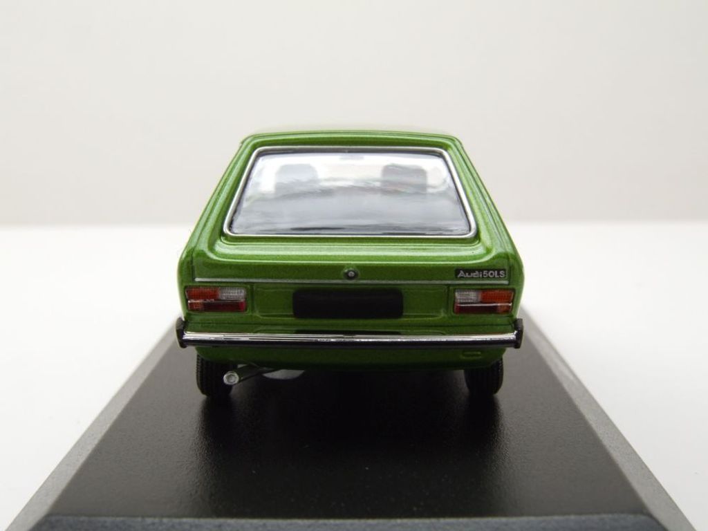 Maxichamps 940010400 Audi 50 1975 grün 1:43 Produktbild 6