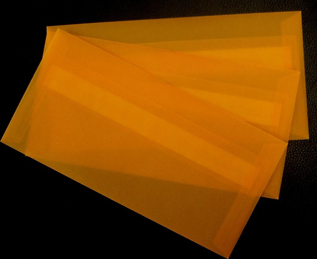 LYSCO Umschläge-Set mit 10 Stück DIN lang Gmund transparente Briefumschläge Farbe orange haftklebend 100g/m² (UMS-121)