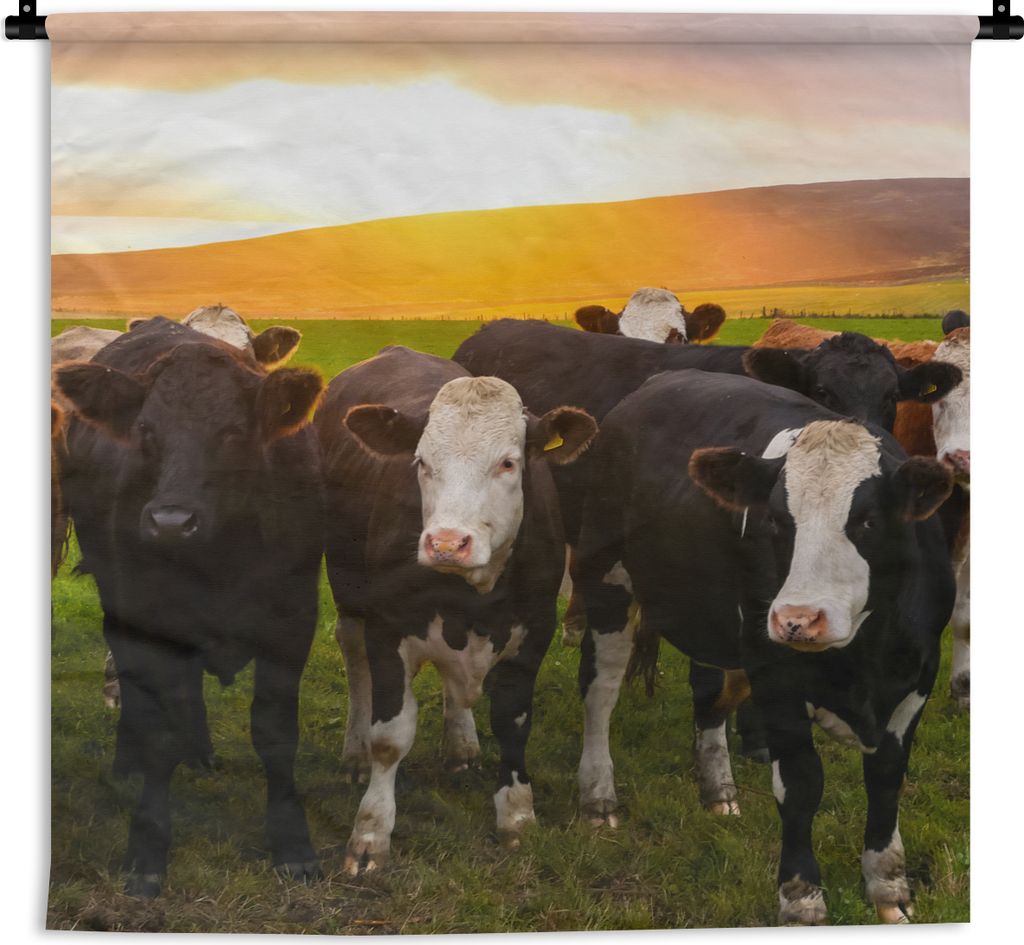 MuchoWow Wandteppich Wandbehang Kühe - Hügel - Sonnenuntergang - Gras - Grün 150x150 cm Tapisserie Dekoration Wandtuch - Wohnaccessoires - Mod...