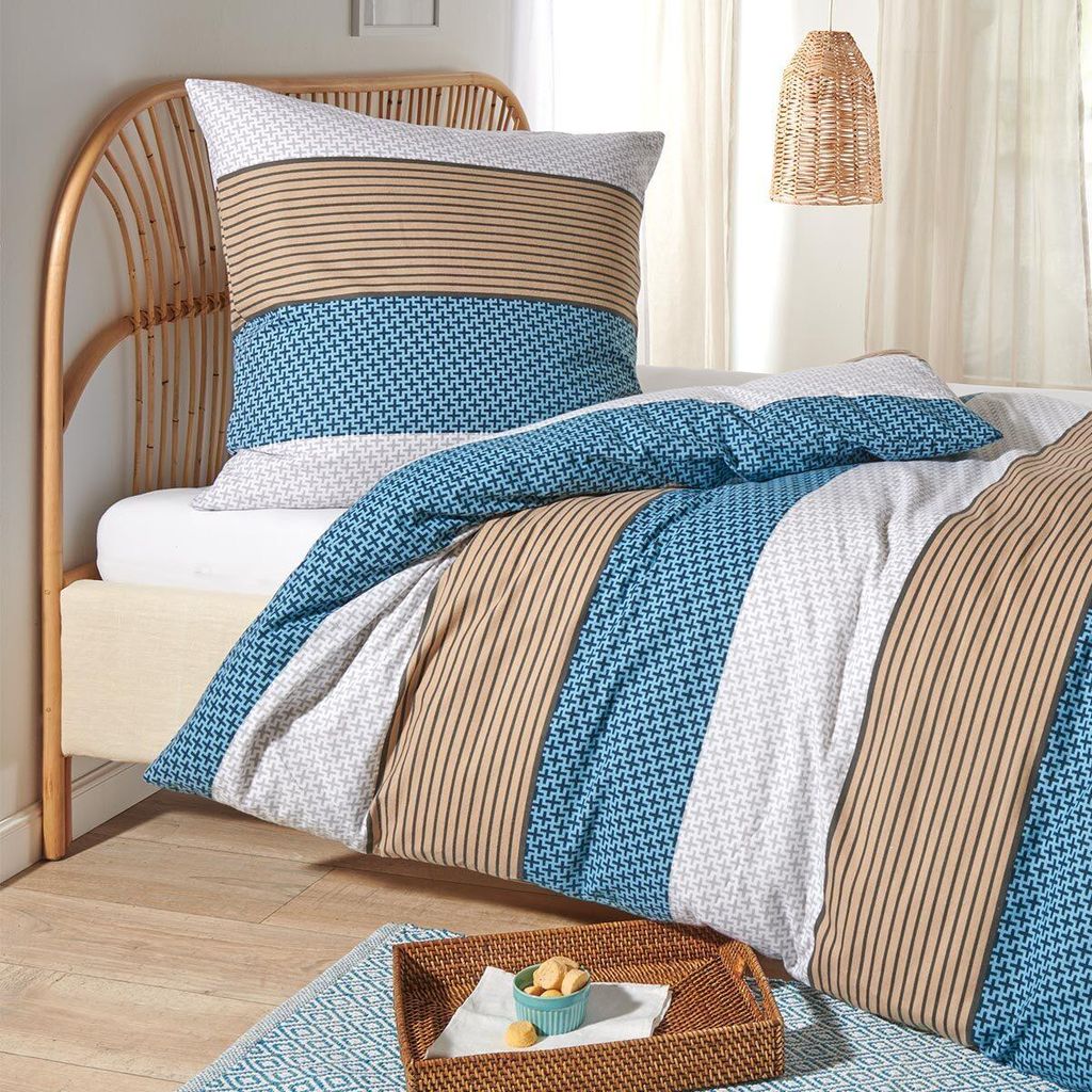 Traumschlaf Flanell Bettwäsche Nordic Stripe Blue 155x220 cm + 80x80 cm