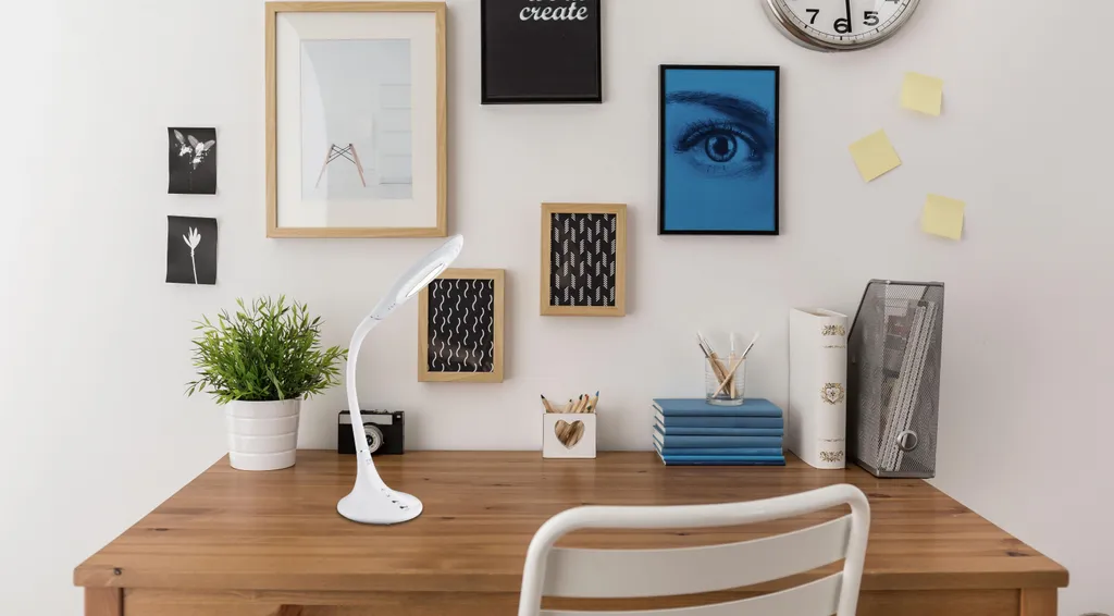 Éclairage d'appoint LED en métal chromé pour lecture et table de nuit - 4