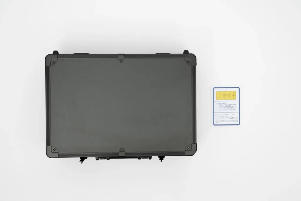 Valise de barbier portable en métal pour tondeuses et accessoires - 11