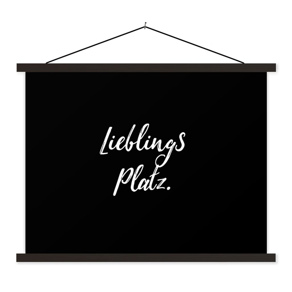 MuchoWow Textilposter Lieblingsplatz - Zitate - Sprichwörter - Essen 150x113 cm mit holzfarbenen Rahmen - Poster