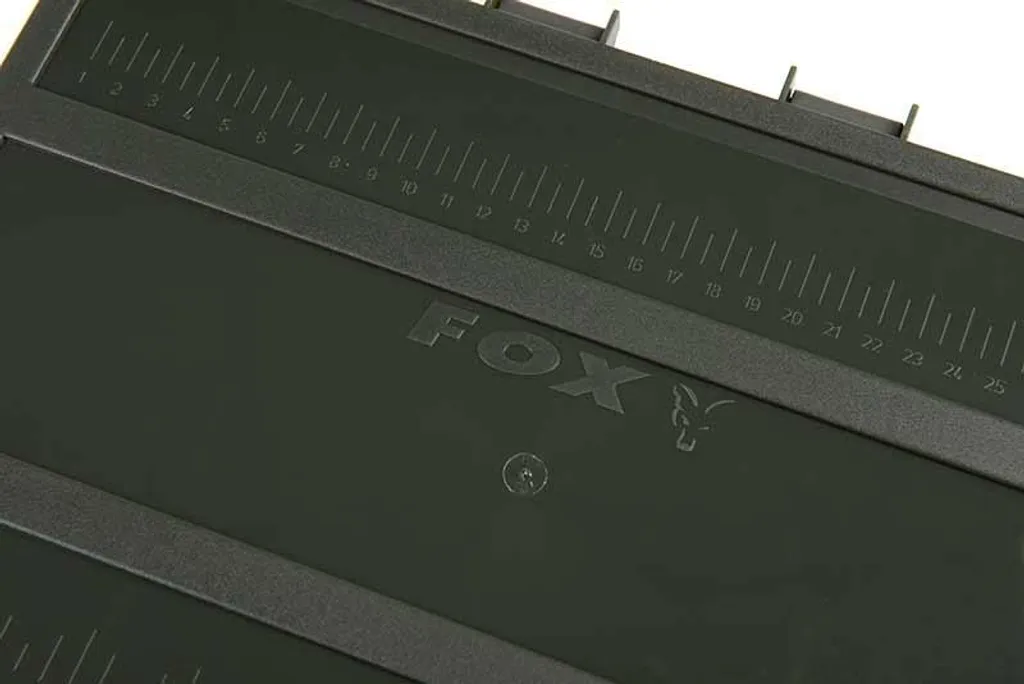 Boîte à Pêche Carpe Fox Box Eos Large avec Compartiments de Rangement - 15