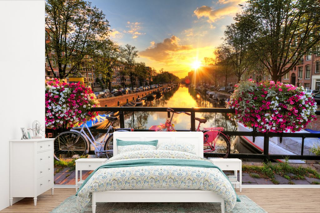 MuchoWow Fototapete für Wohnzimmer oder Schlafzimmer Wandtapete Vinyl Motivtapete Amsterdam - Blumen - Brücke - Fahrrad - Sonnenuntergang - 360...