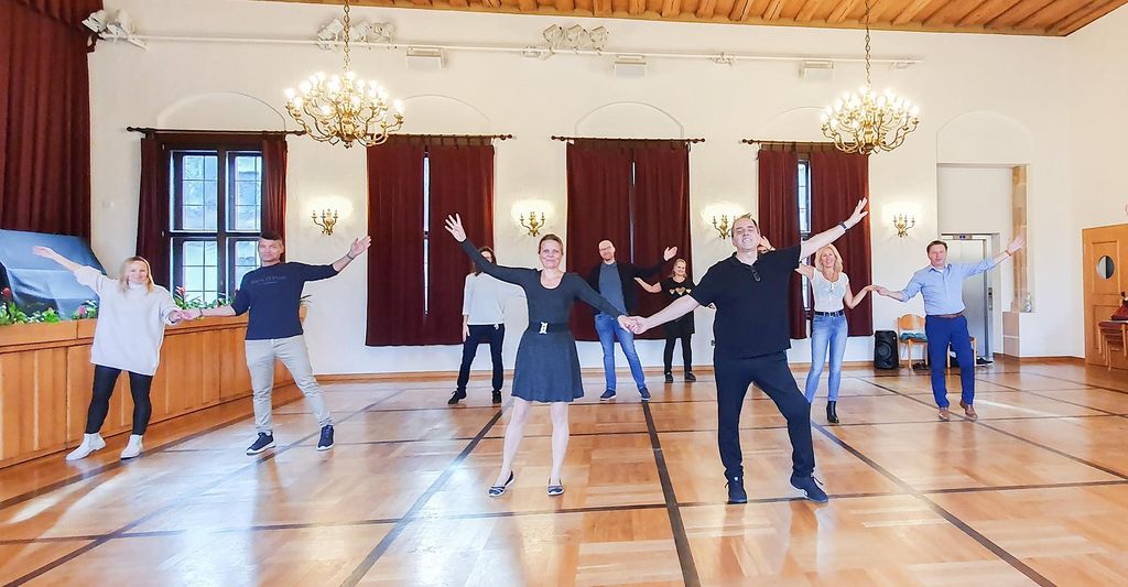 mydays American/Latin Hustle Tanzkurs für 2 Fürth; Erlebnis verschenken oder selbst erleben; Gutschein für 2 Person(en)