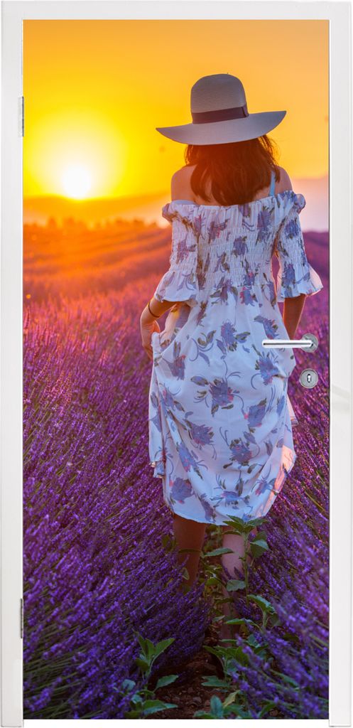 MuchoWow Türtapete Selbstklebende Türfolie Frau - Lavendel - Sonnenuntergang 90x215 cm Türposter Türaufkleber Klebefolie Türklebefolie - Pla...
