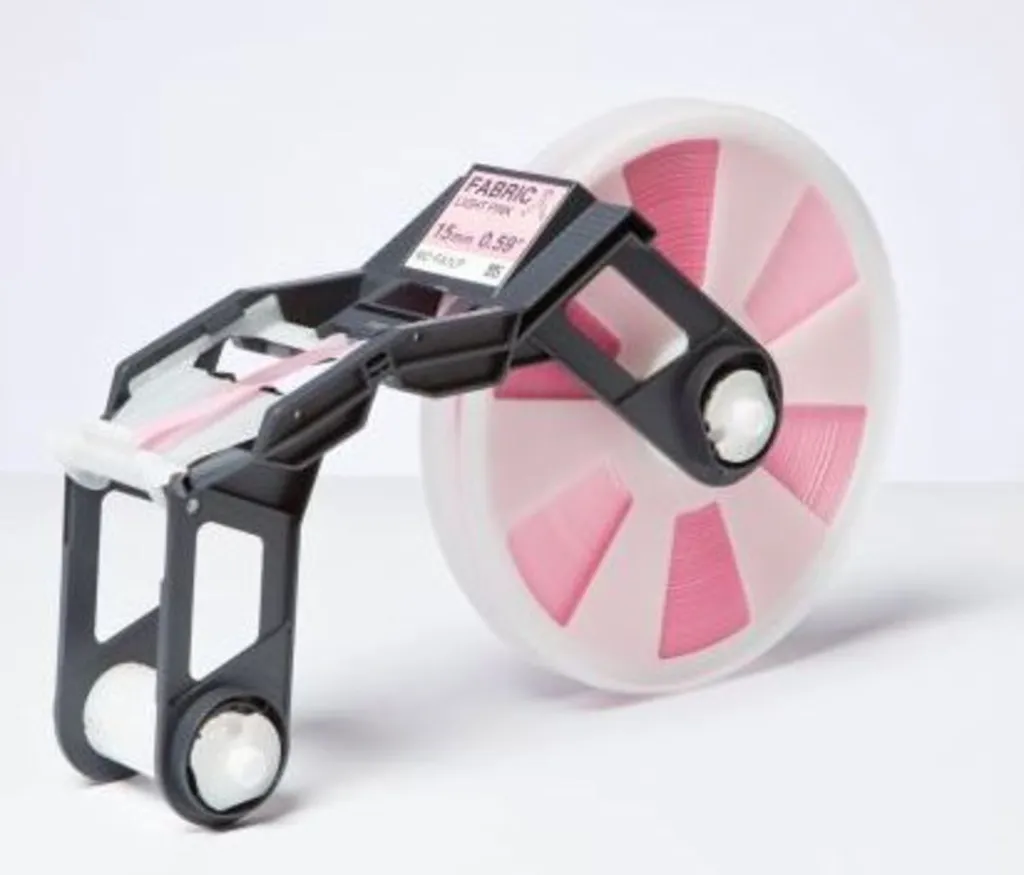 Étiquettes durables avec la bande textile rose MC-FA1LP 15mm 300m pro