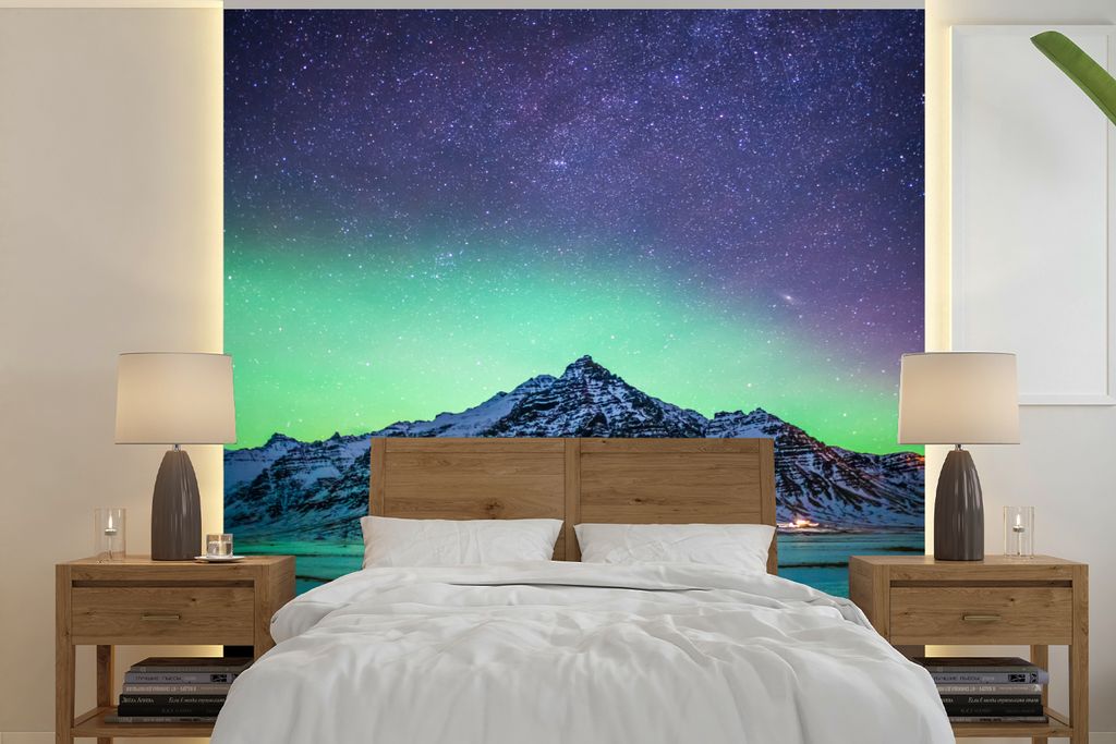 MuchoWow Fototapete für Wohnzimmer oder Schlafzimmer Wandtapete Vinyl Motivtapete Berg - Nordlichter - Schweden - Schnee - Grün - Winter - 220x...