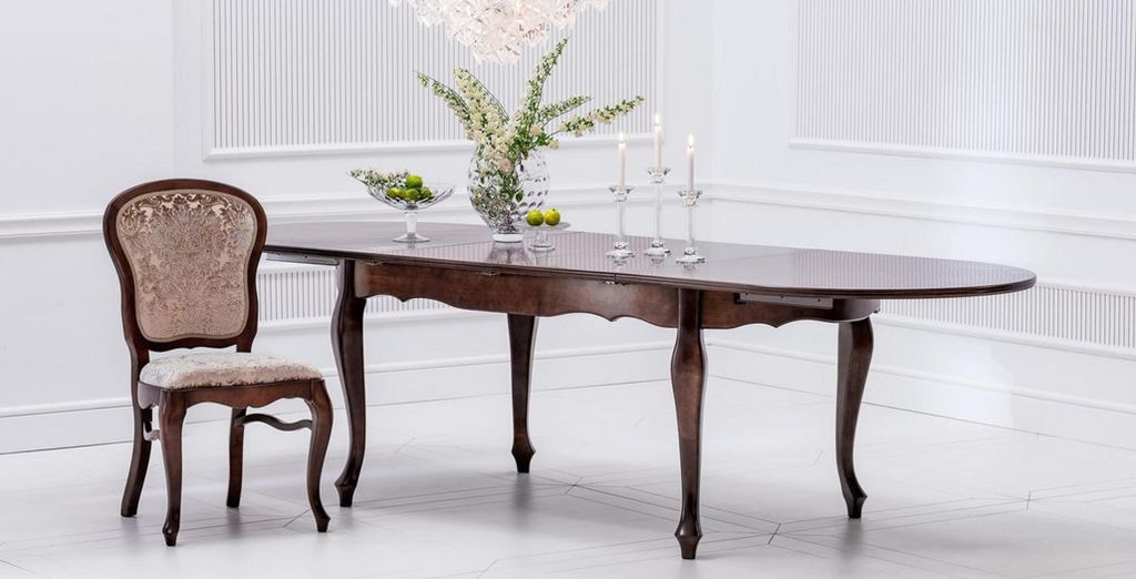 Elegantes Esszimmer-Set aus Tisch 4 Stühlen Vitrine und Sideboard