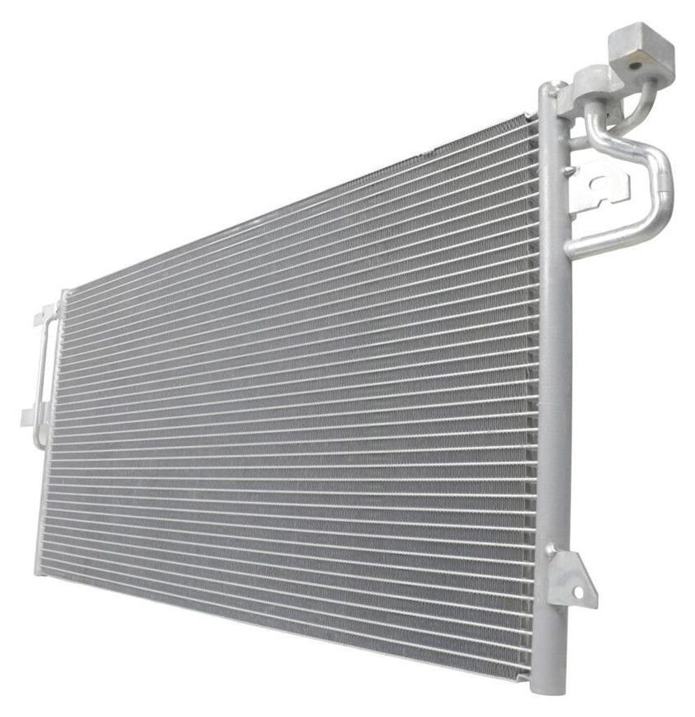 Kondensator Klimaanlage mit Trockner Kühlrohre parallel HELLA für u.a. FORD KUGA