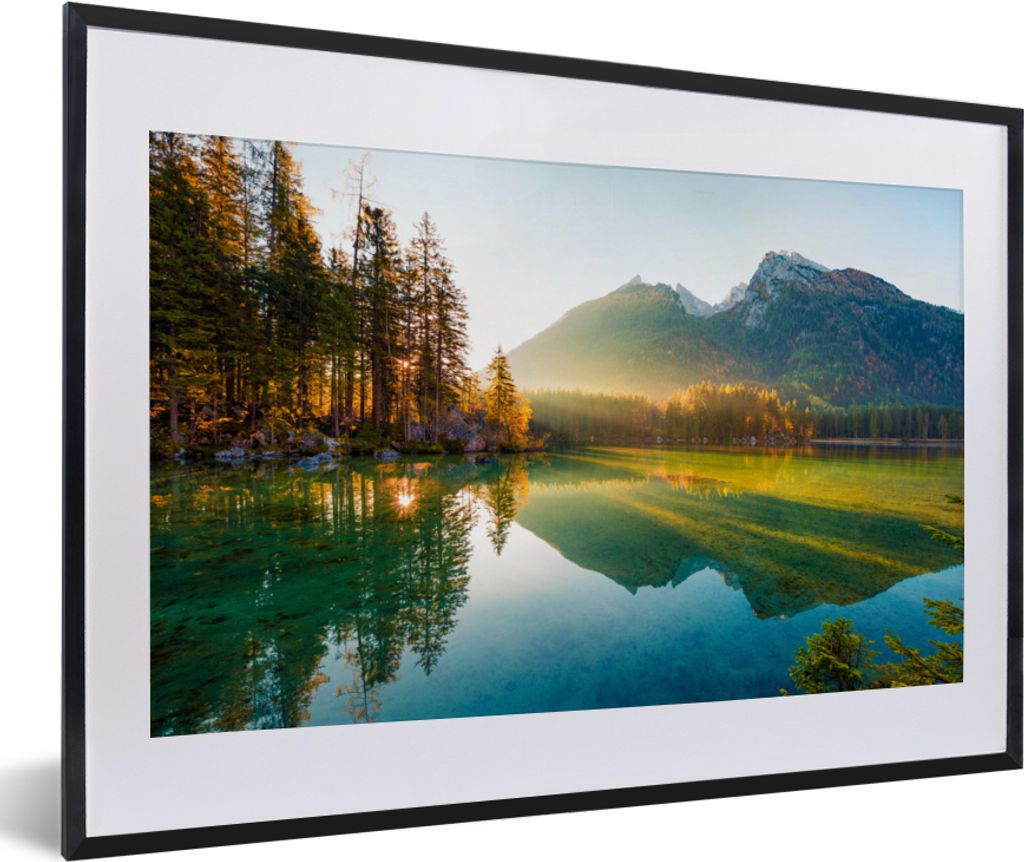 MuchoWow Gerahmtes Poster See - Wald - Berge - Natur - Sonne - Landschaft 60x40 cm - Poster mit Schwarzem Bilderrahmen Wandposter Rahmen Foto Bil...