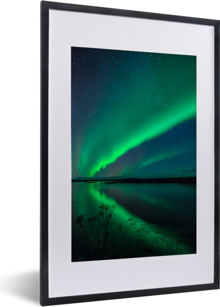 MuchoWow Gerahmtes Poster Nordlicht - Island - Sternenhimmel - Grün - Wasser 40x60 cm - Poster mit Schwarzem Bilderrahmen Wandposter Rahmen Foto...