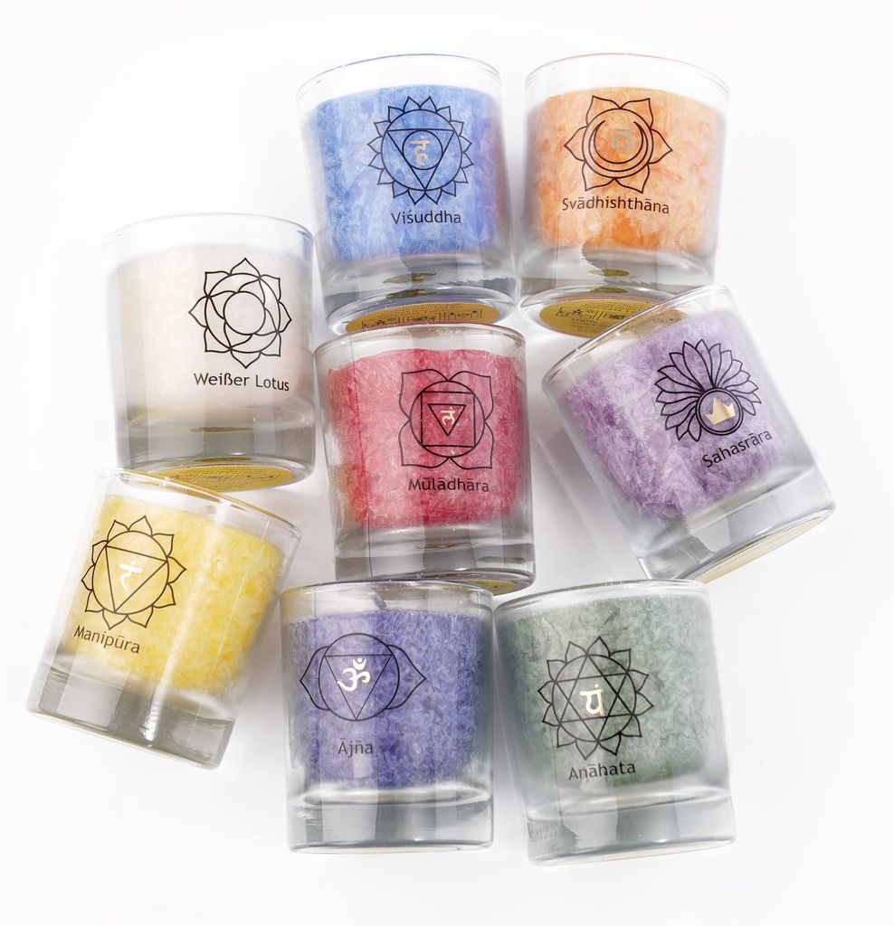 yogabox 8 Chakra Palmwachs im Glas Set - 6 x 2,5 cm Chakra