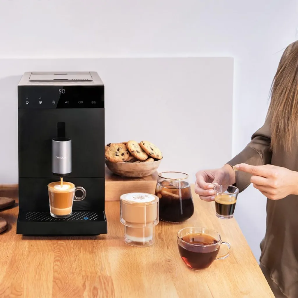Cafetière à grain automatique Cecotec Cremmaet Compact design moderne