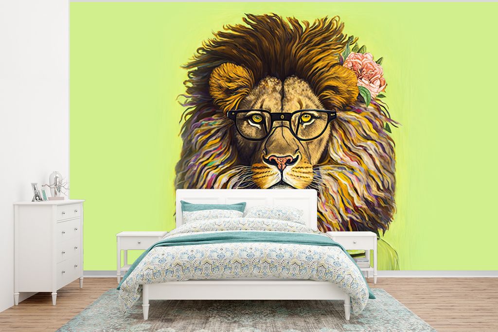 MuchoWow Fototapete für Wohnzimmer oder Schlafzimmer Wandtapete Vinyl Motivtapete Löwe - Mensch - Tier - Brille - Blumen - 320x240 cm - Tapeten