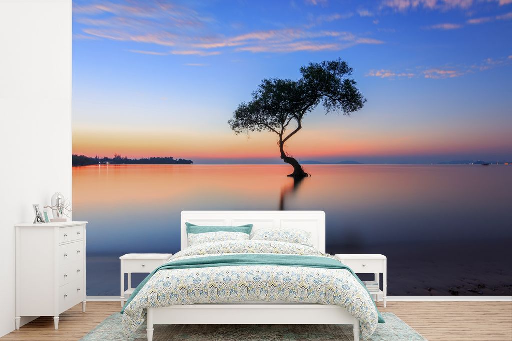 MuchoWow Fototapete für Wohnzimmer oder Schlafzimmer Wandtapete Vinyl Motivtapete Baum im Wasser - 450x300 cm - Gemusterte