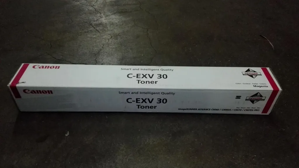 Toner magenta Canon 2799B002 haute capacité pour copieur pro