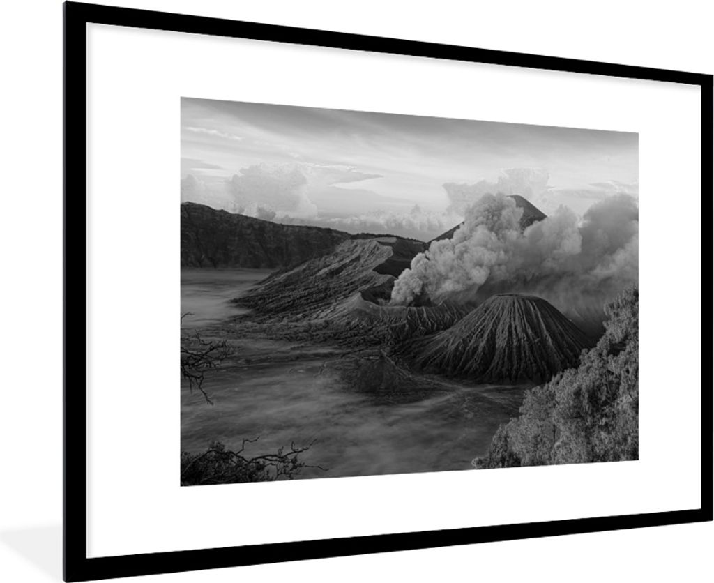 MuchoWow MuchoWow Gerahmtes Poster Indonesien - Vulkan - Schwarz - Weiß 90x60 cm - Poster mit zchwarzem Bilderrahmen - Wanddekoration - Fotos