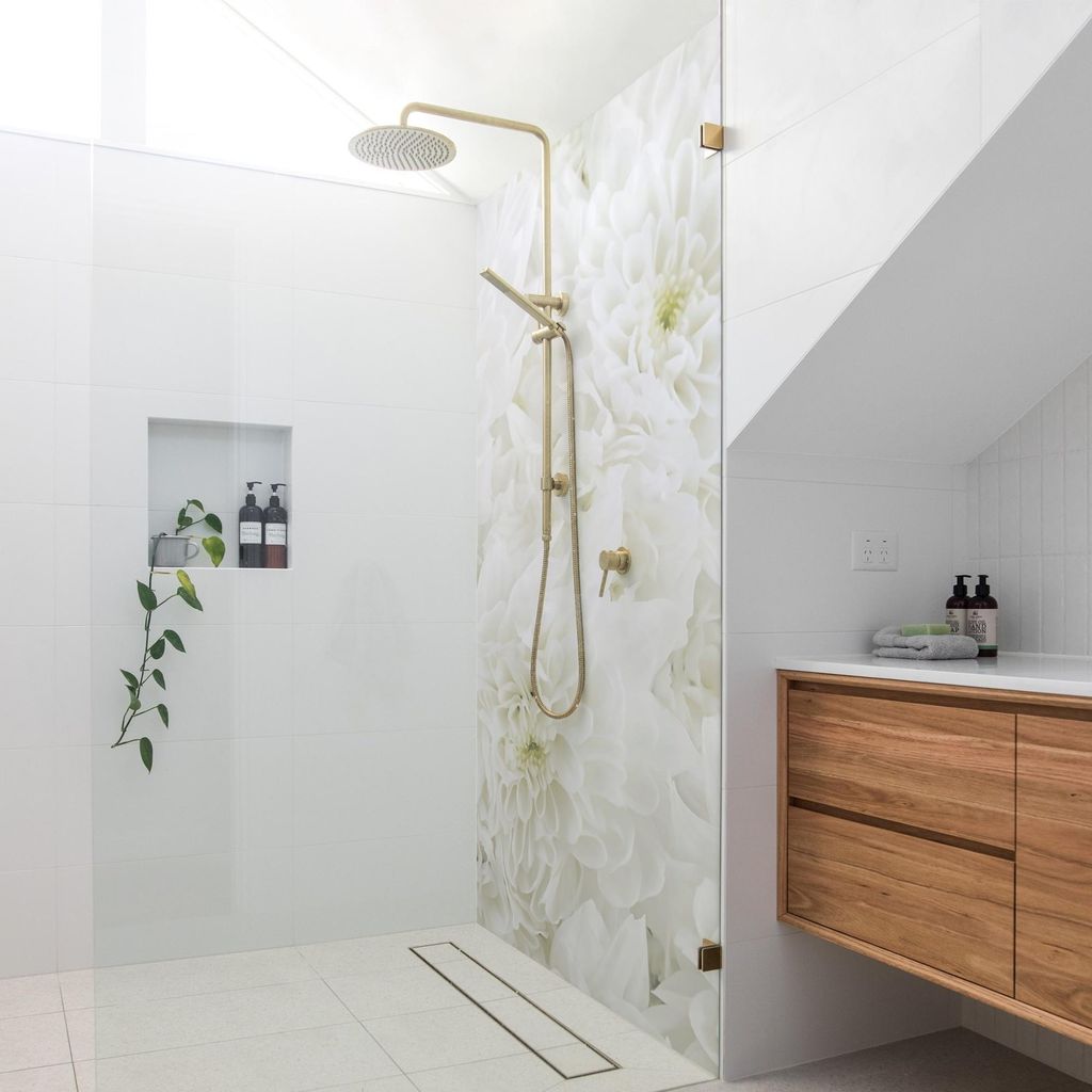 Duschrückwand Muster selbstklebend - 0.35 mm Wandpaneel wasserfest Blumenmuster weiss Landhaus Badrückwand fugenlos Smart matt 90x190 cm