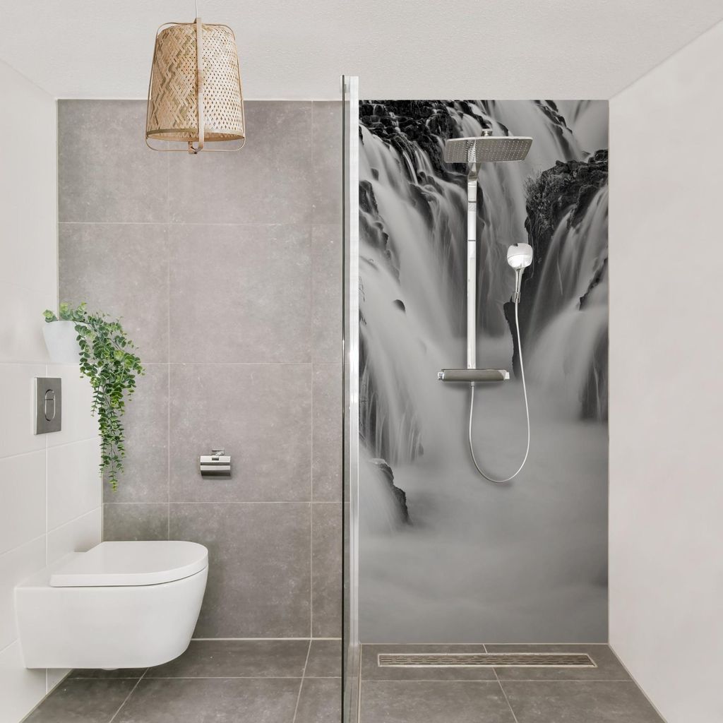 Duschrückwand Natur selbstklebend - 0.35 mm Wandpaneel wasserfest Wasserfall schwarz weiss Motiv Badrückwand fugenlos Smart matt 110x210 cm