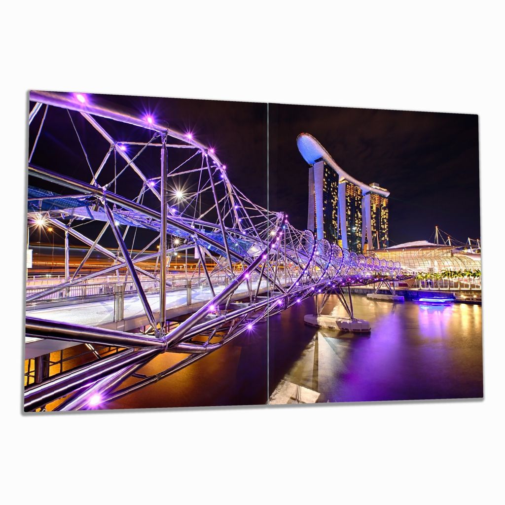 Wallario Herdabdeckplatte aus Glas, Größe 80 x 52 cm 2-teilig, Motiv Helix-Brücke in Singapur bei Nacht