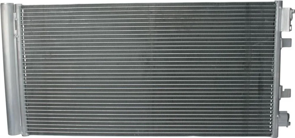 Condenseur de climatisation Bosch R134a 647x347mm pour Renault Megane