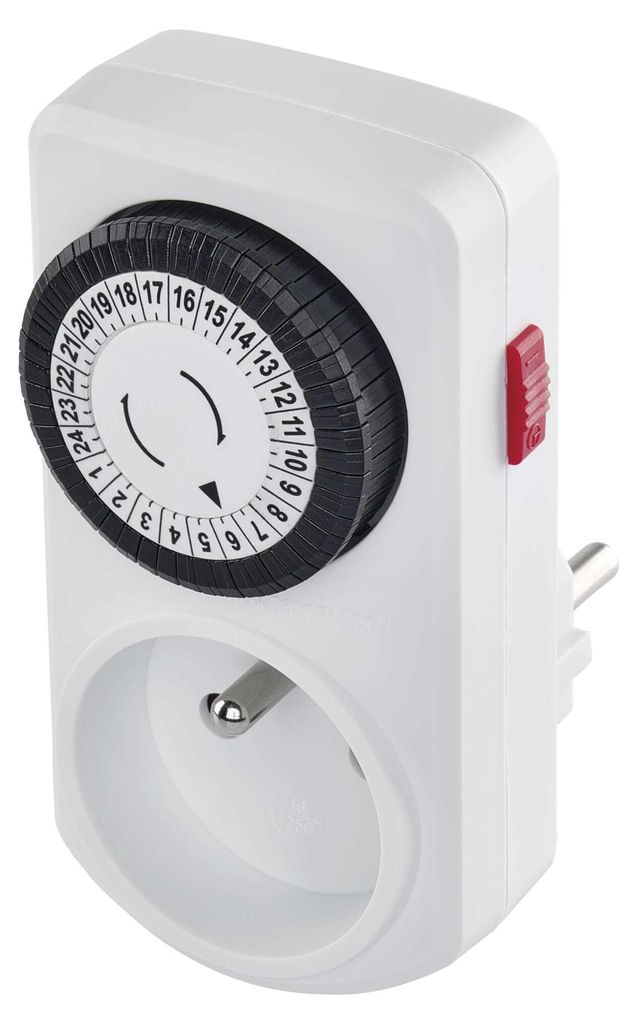 Časovač – mechanická spínací zásuvka 15FD/3A