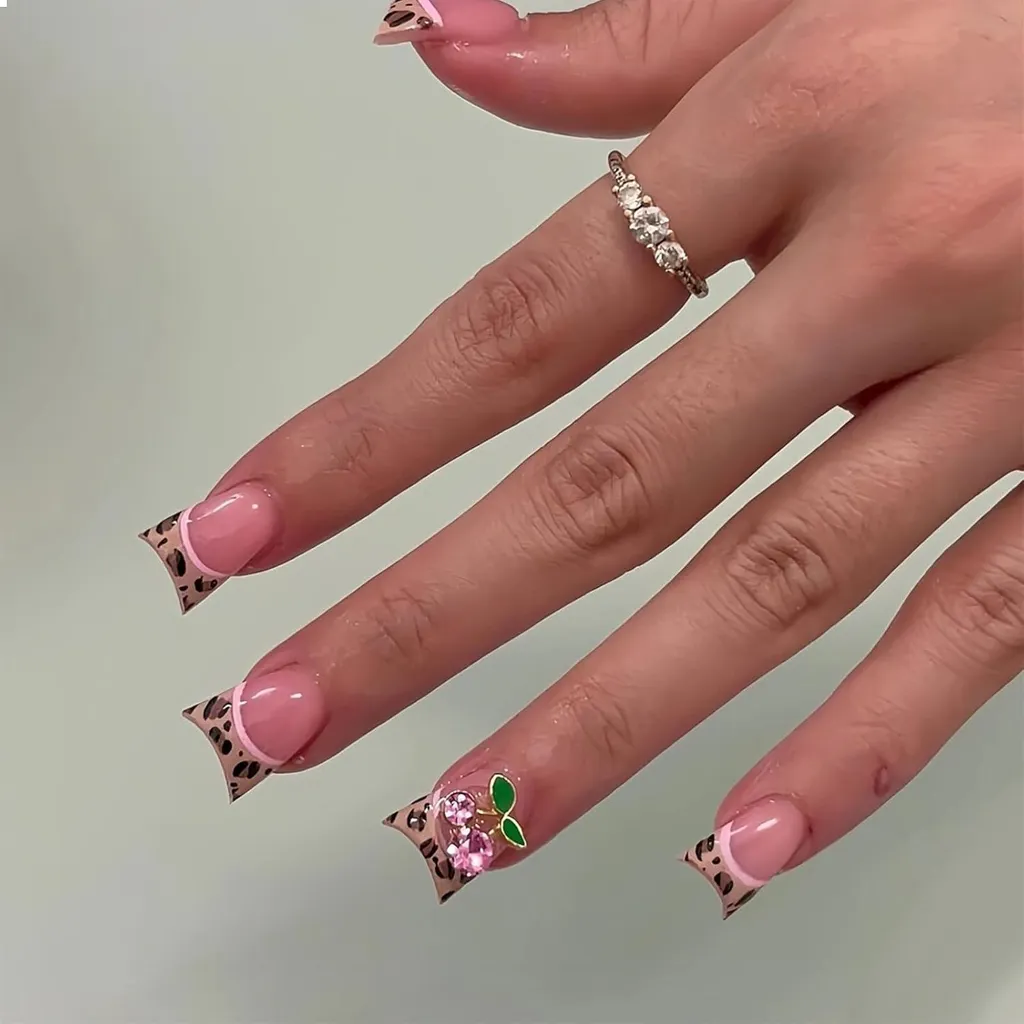 Set 24 Unghie Duck Marrone Lucido Ghepardato 3D Cherry | Nail Art Autunno