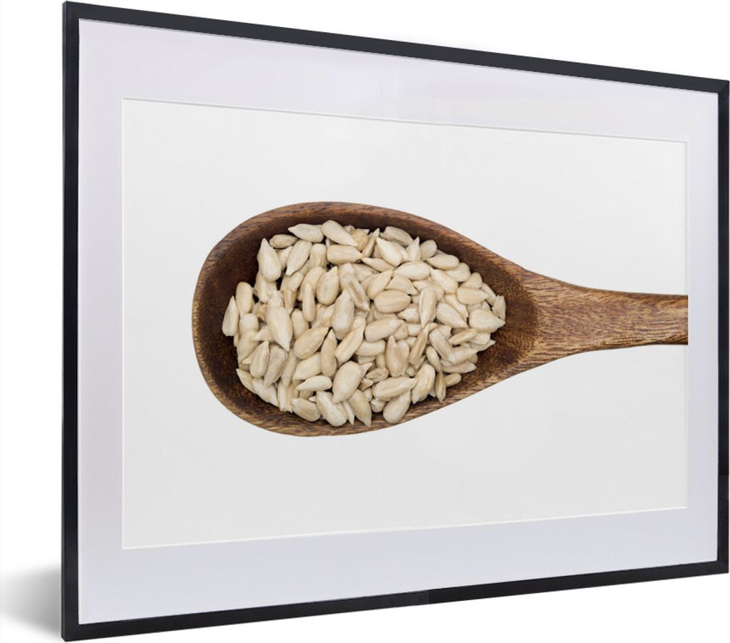 MuchoWow MuchoWow Gerahmtes Poster Holzkochlöffel mit unvergleichlichen weißen Sonnenblumenkernen 40x30 cm - Poster mit zchwarzem Bilderrahme...