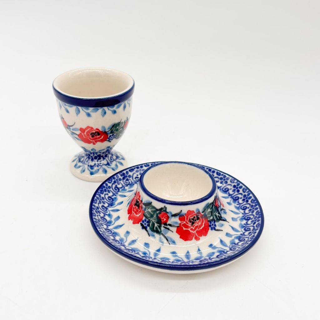 Eierbecher Traditioneller Eierbecher aus Bunzlauer Keramik – Blumenmotiv