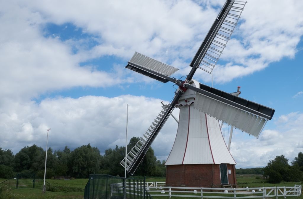 hansepuzzle 63032 - Windrad Puzzle, 500 Teile, Wissenschaft, 46,0 x 30,0cm mit hochwertiger Aufbewahrung, Kartonbox und wiederverschließbarem Beutel