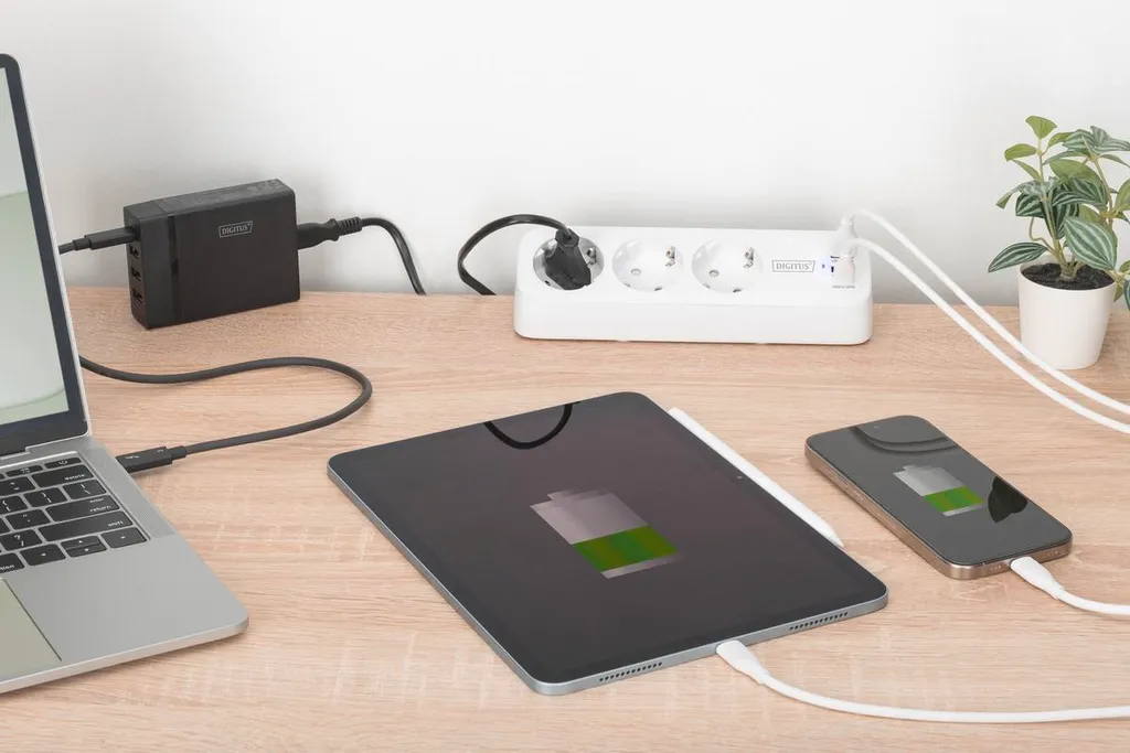 Multiprise compacte 2 prises pour éviter les chargeurs encombrants