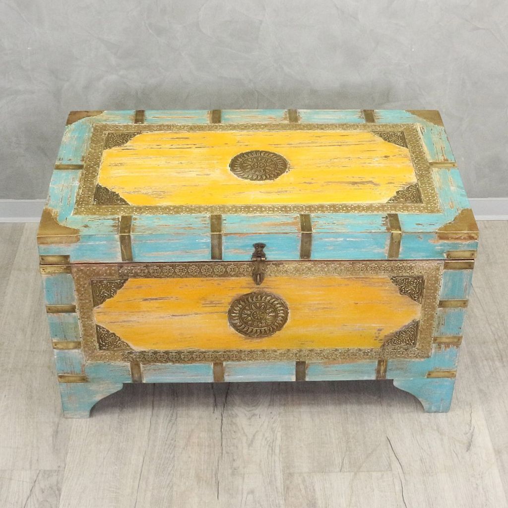 Shabby Chic Holztruhe Indische Truhe mit Messingverzierung gelb türkis gold 80 cm