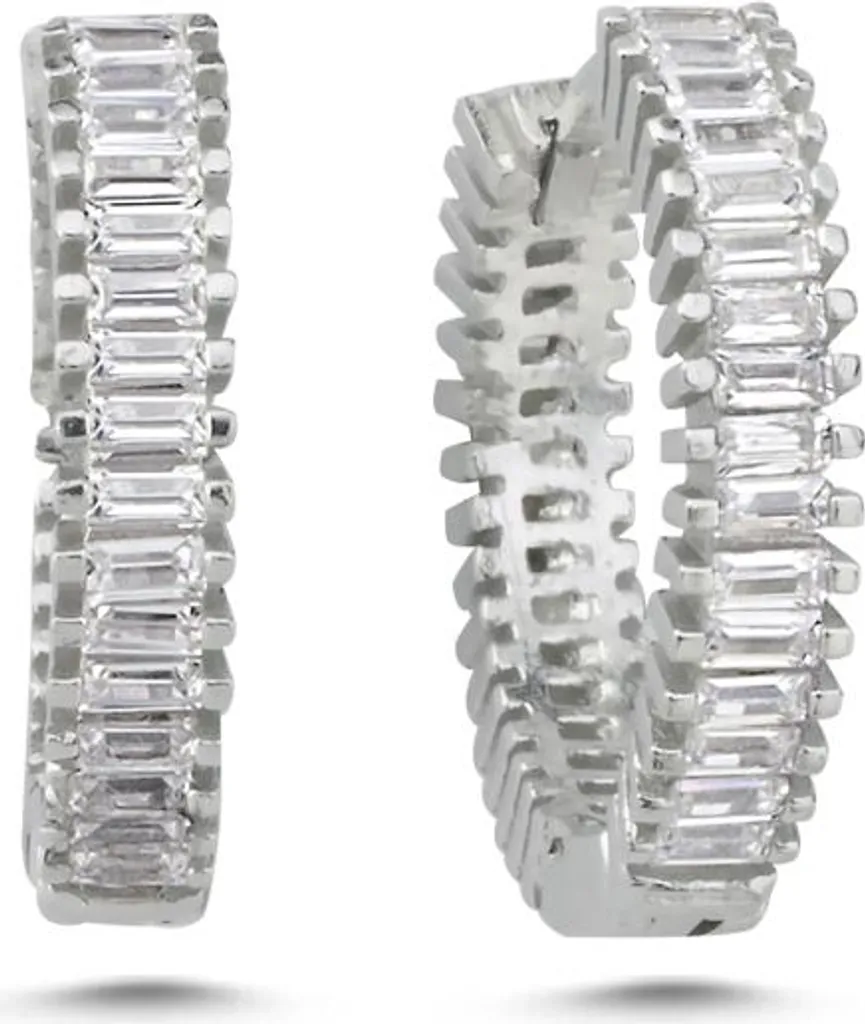 Boucles d'oreilles créoles argent pour tenue de soirée ou look quotidien