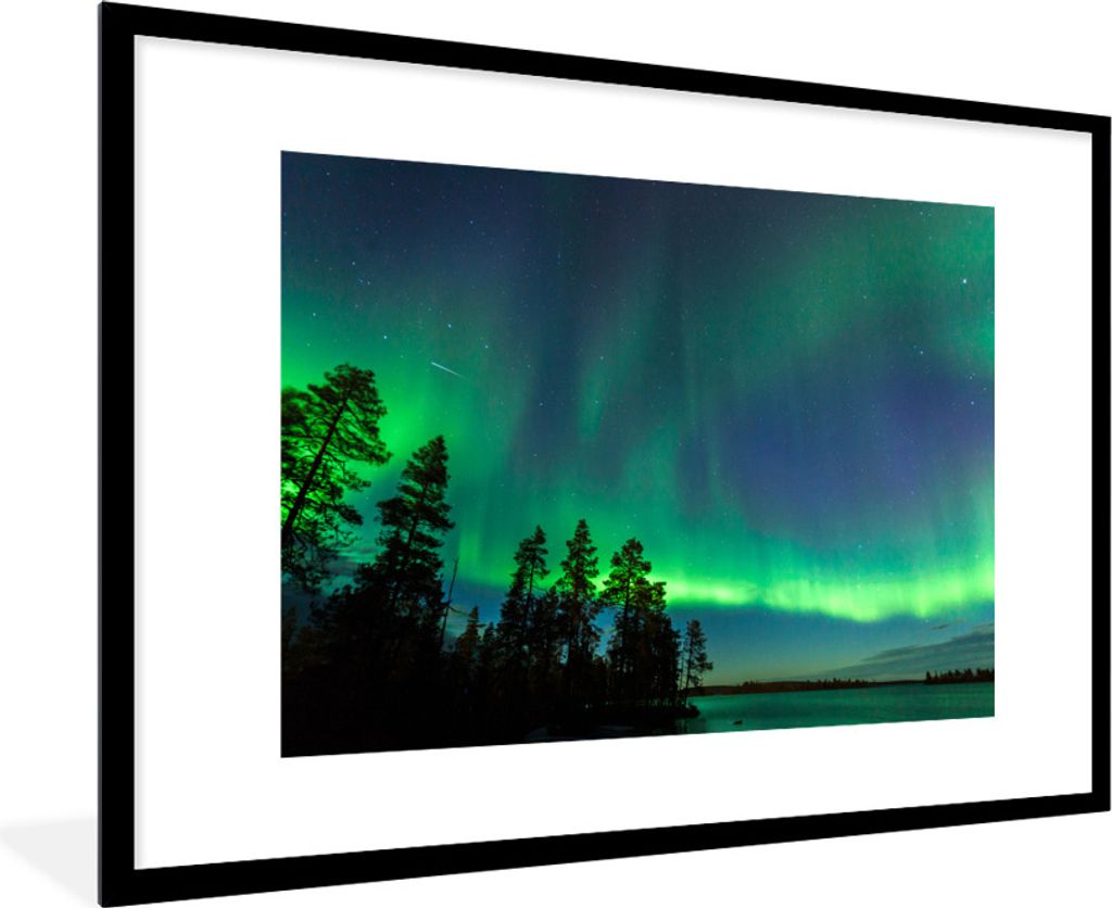 MuchoWow Gerahmtes Poster Das Nordlicht während einer Nacht in Finnisch-Lappland 90x60 cm - Poster mit Schwarzem Bilderrahmen Wandposter Rahmen ...