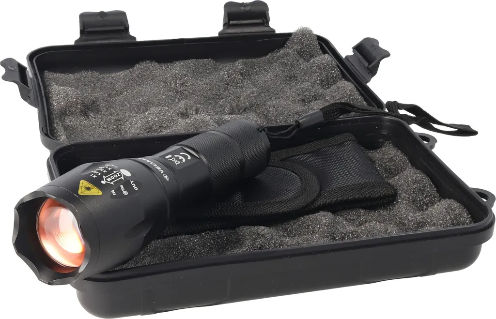 Lampe de poche LED 350 lumens à zoom réglable 10W incluant kit accu