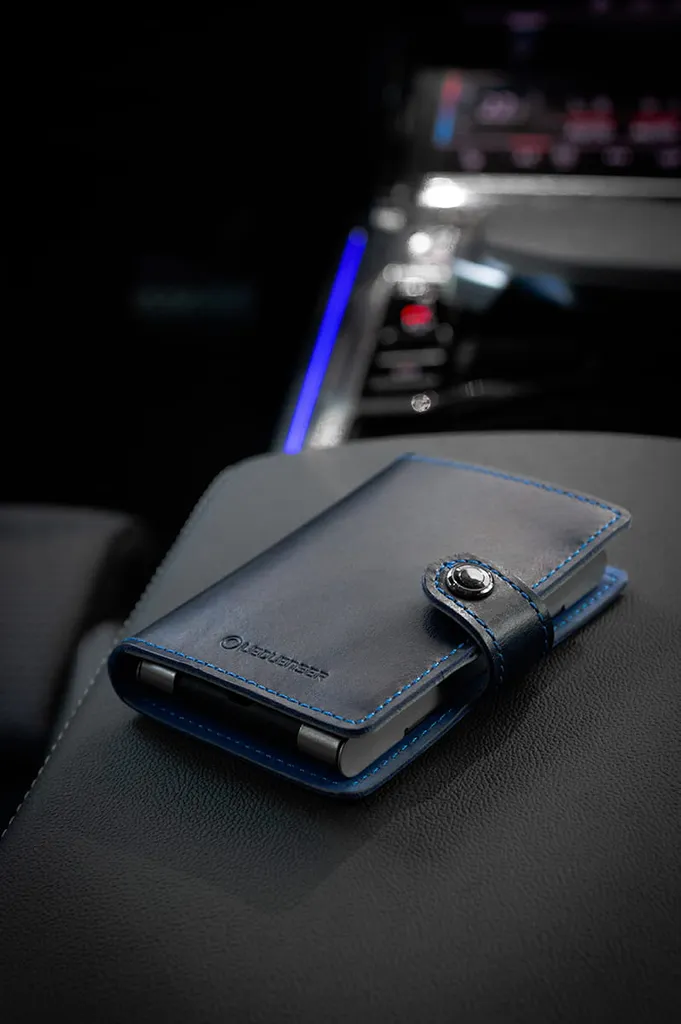 Fini les Poches Gonflées grâce au Lite Wallet Classic Midnight Blue Slim - 2