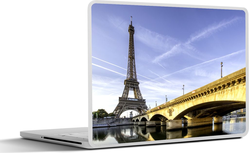 MuchoWow Laptop Aufkleber Sticker Cover Schöne Brücke und der Eiffelturm kurz nach Sonnenaufgang 36.5x27.5 cm - Laptop-Sticker