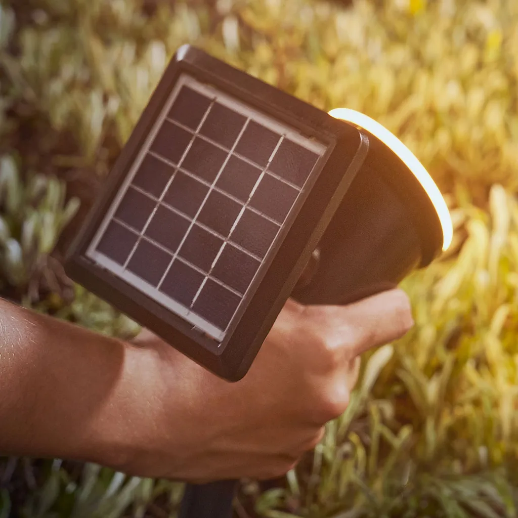 Philips JIVIX Faretto LED Solare 1.4W: Design Nero e Luce Calda 2700K - 5